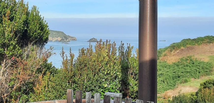 CASA EN VENTA / CON VISTA AL MAR EN ANCUD, ISLA DE CHILOÉ