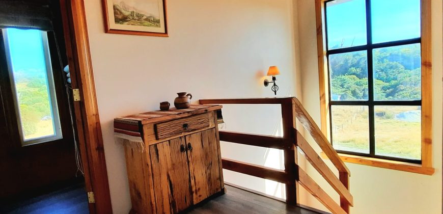 CASA EN VENTA / CON VISTA AL MAR EN ANCUD, ISLA DE CHILOÉ