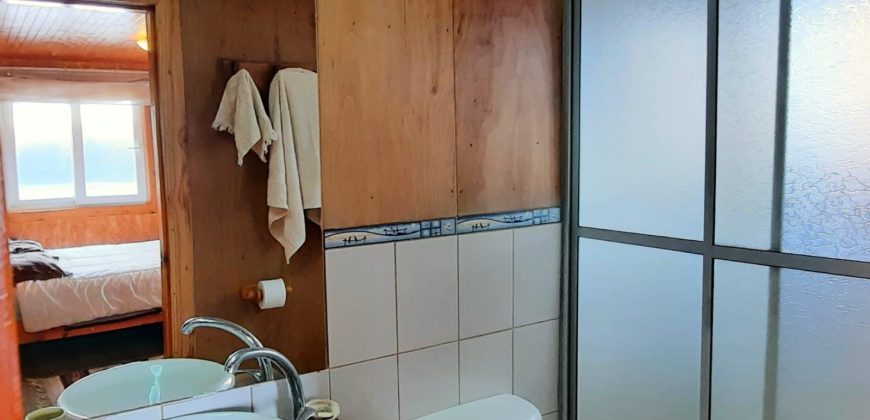 CASA EN VENTA / CON VISTA AL MAR EN ANCUD, ISLA DE CHILOÉ